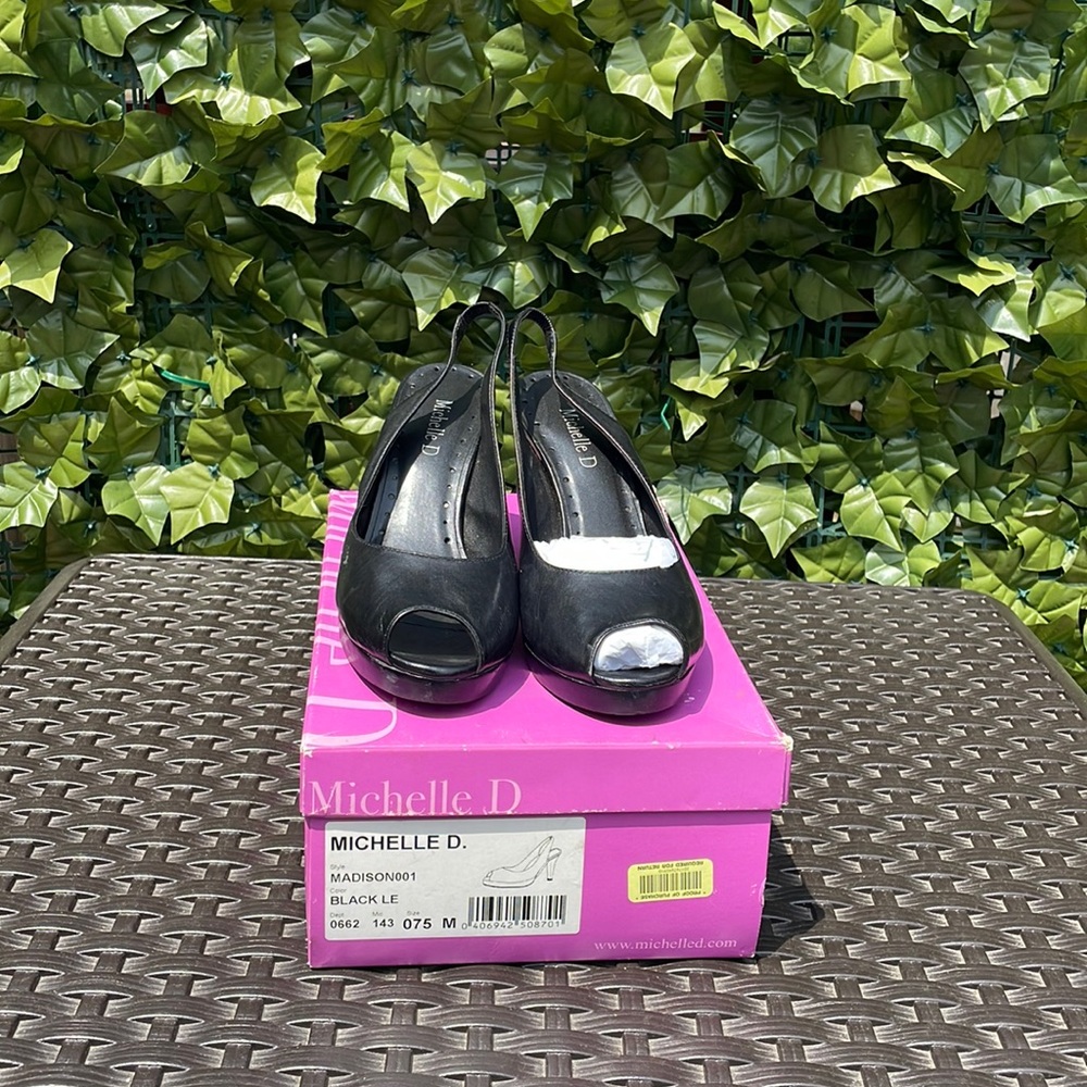 Michelle D black leather peep toe pumps